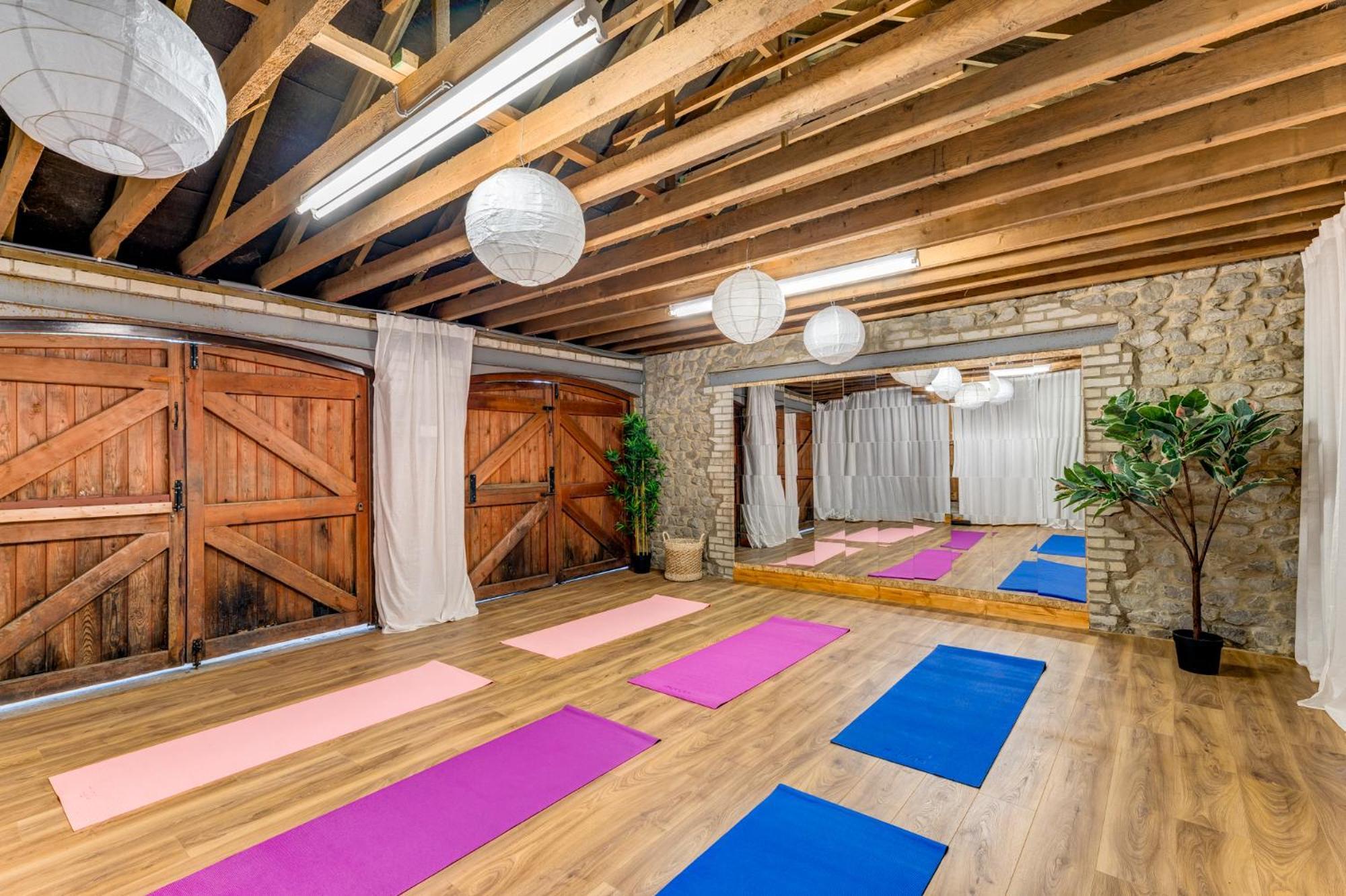 Central Malham, Sleeps 2, Private Hot Tub, Yoga Studio Extérieur photo