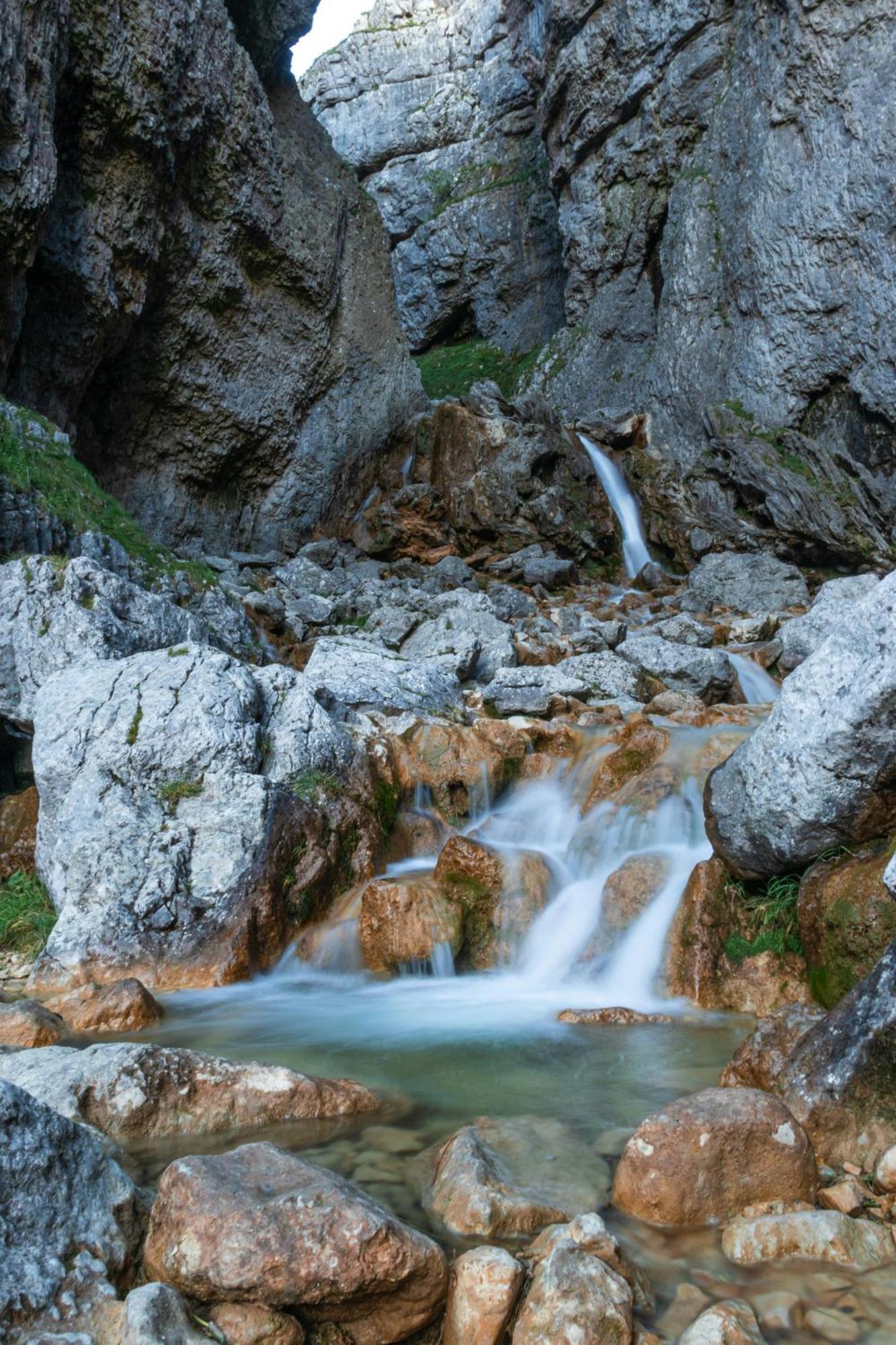 Central Malham, Sleeps 2, Private Hot Tub, Yoga Studio Extérieur photo