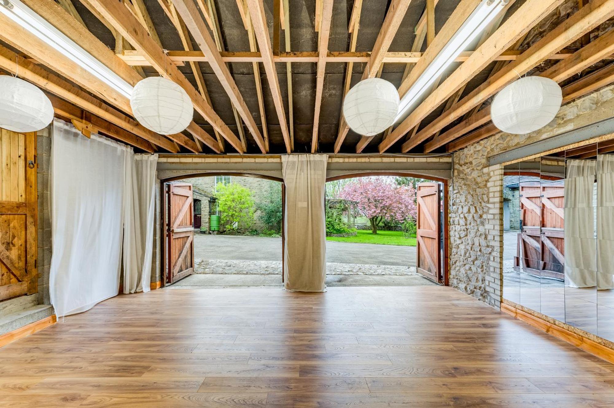 Central Malham, Sleeps 2, Private Hot Tub, Yoga Studio Extérieur photo